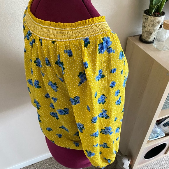 No boundaries size 2X women’s blouse, long sleeve shared neckline, yellow blue - Picture 5 of 15